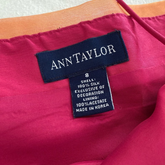 A 100% silk lined top with beautiful details on top. - Picture 6 of 6